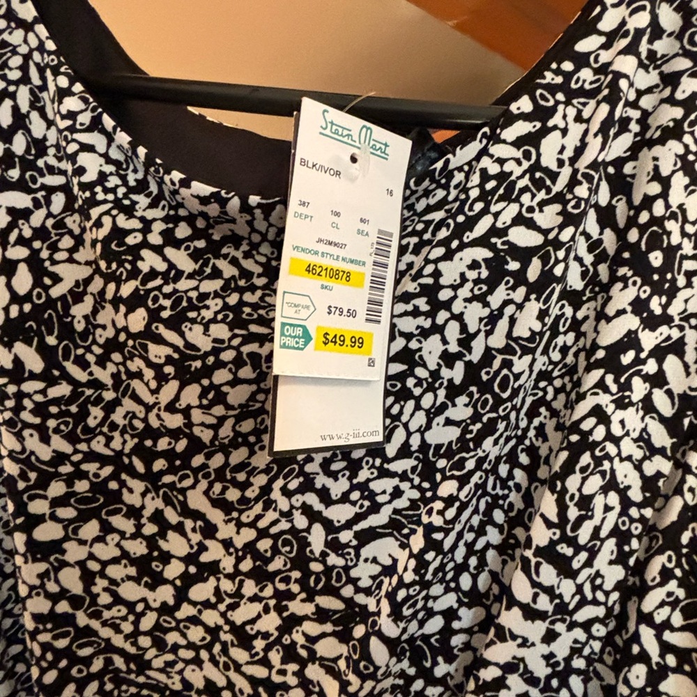 Jessica Howard Black and White Abstract Dress-NWT Midi Length